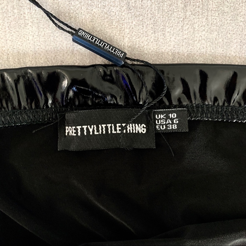 PrettyLittleThing Vinyl Black Skirt - Brand New! - Picture 3 of 3